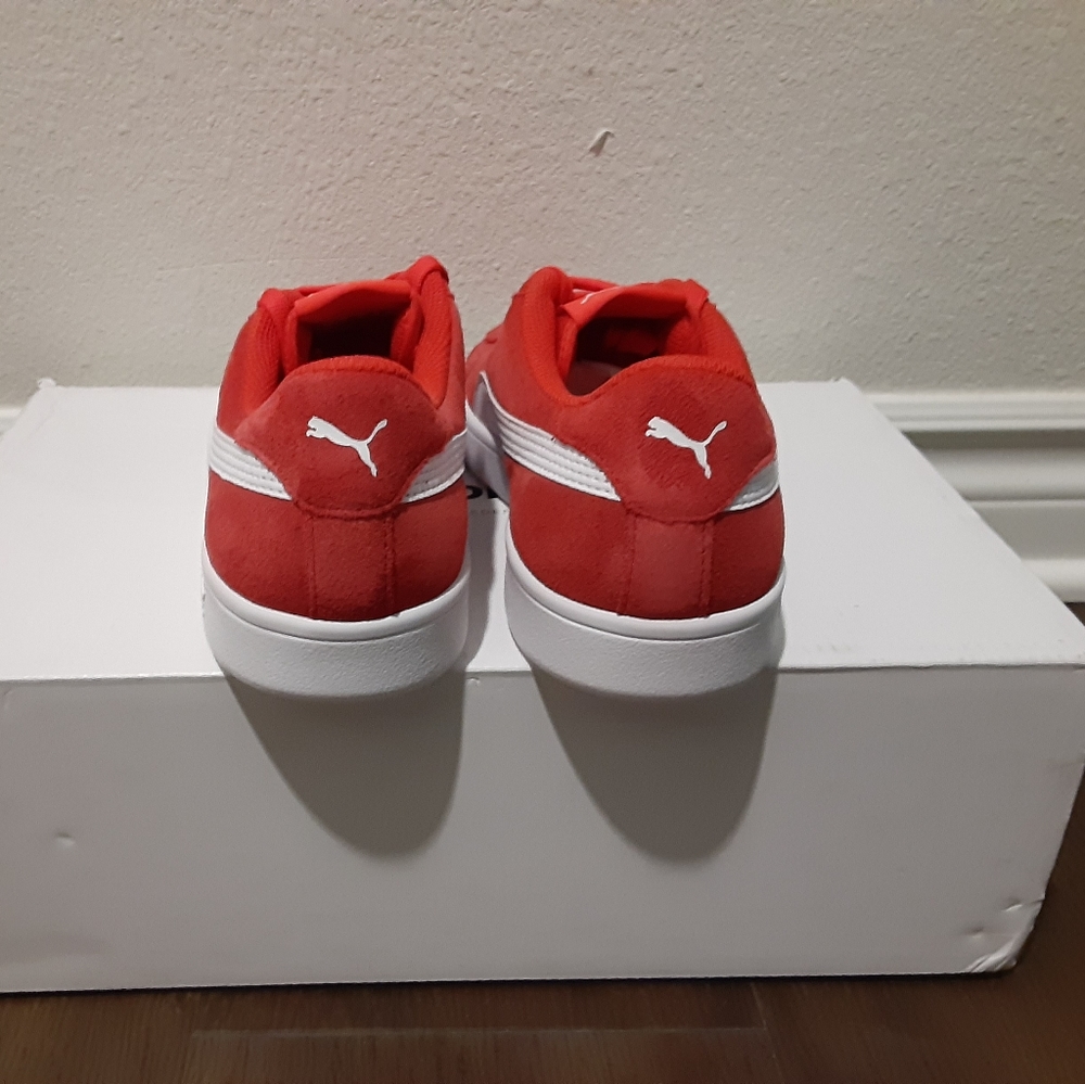Puma - Picture 3 of 4